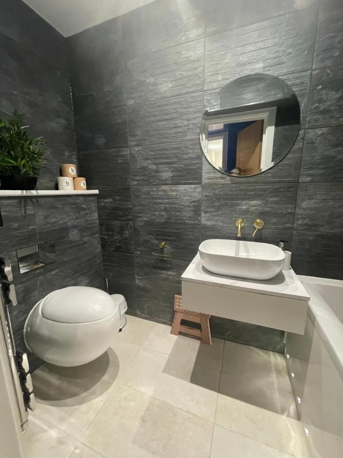Cloud9 Guest House - By Coastline Retreats - 2 Bedroom Self Contained Garden Flat - Luxury Bath, Netflix, Superfast Wifi, Parking Included Bournemouth Exterior foto